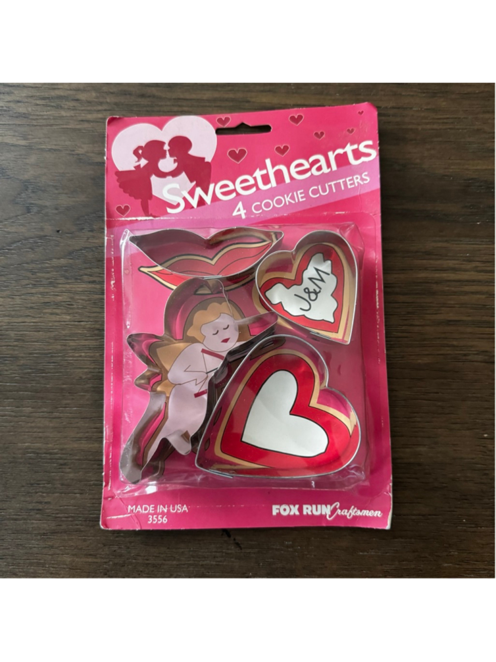 Vintage Sweethearts Valentine’s Day Cookie Cutter Set (4 Piece)